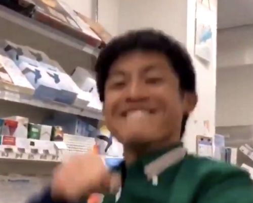 店員は解雇 セブン店員が不適切動画 Sns投稿で謝罪 Twitterまとめ あるぱかまとめ Twitter