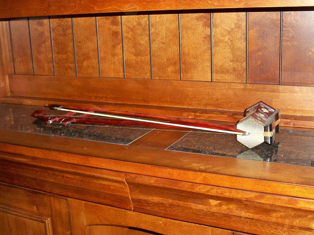 二胡（中国の二弦擦弦楽器）