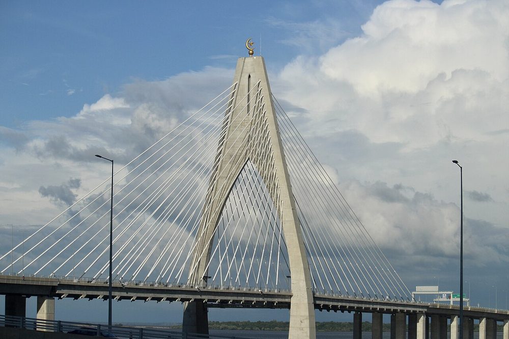 ブルネイのテンブロン橋