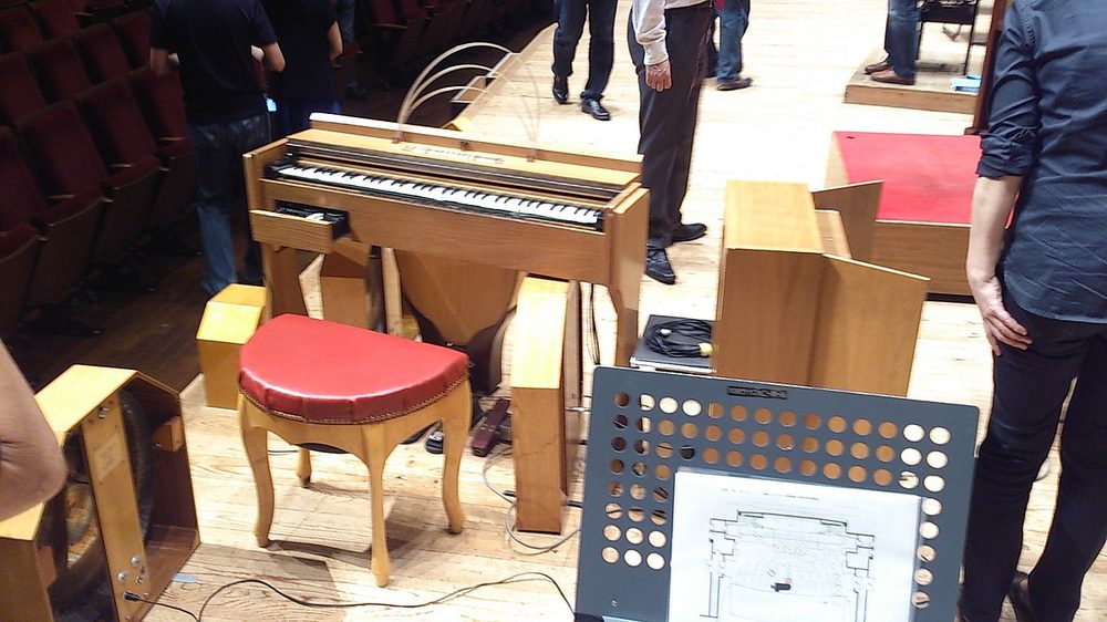 オンド・マルトノ（フランスの鍵盤付き電子楽器）