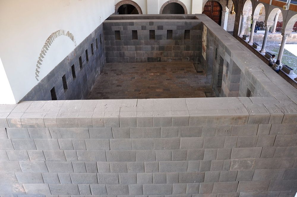 ママ・キリャ コリカンチャ神殿月の間