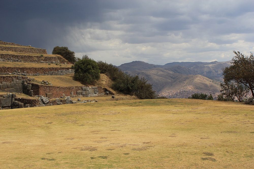 サクサイワマン インカ 巨石 ジグザグ城壁