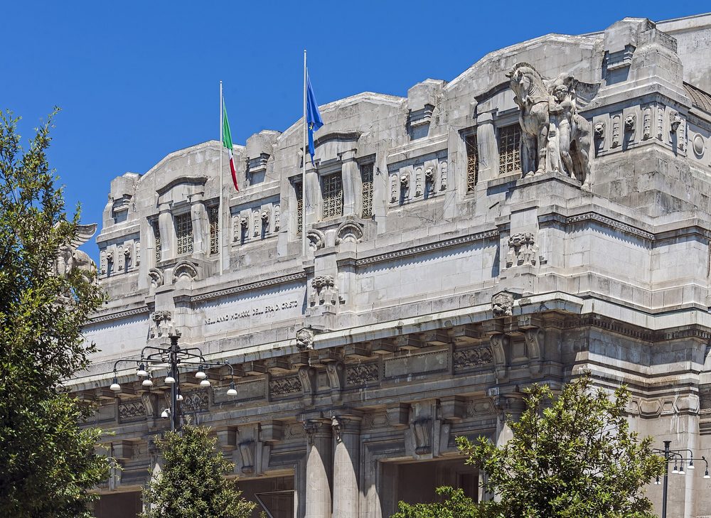 ミラノ中央駅 ファサード