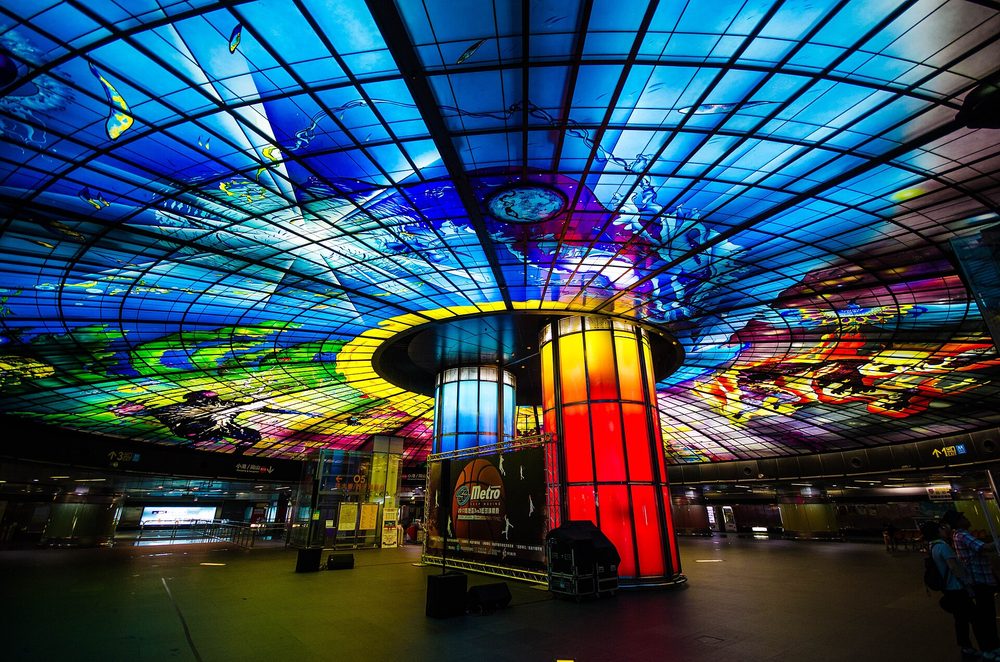 高雄 美麗島駅 光の穹頂