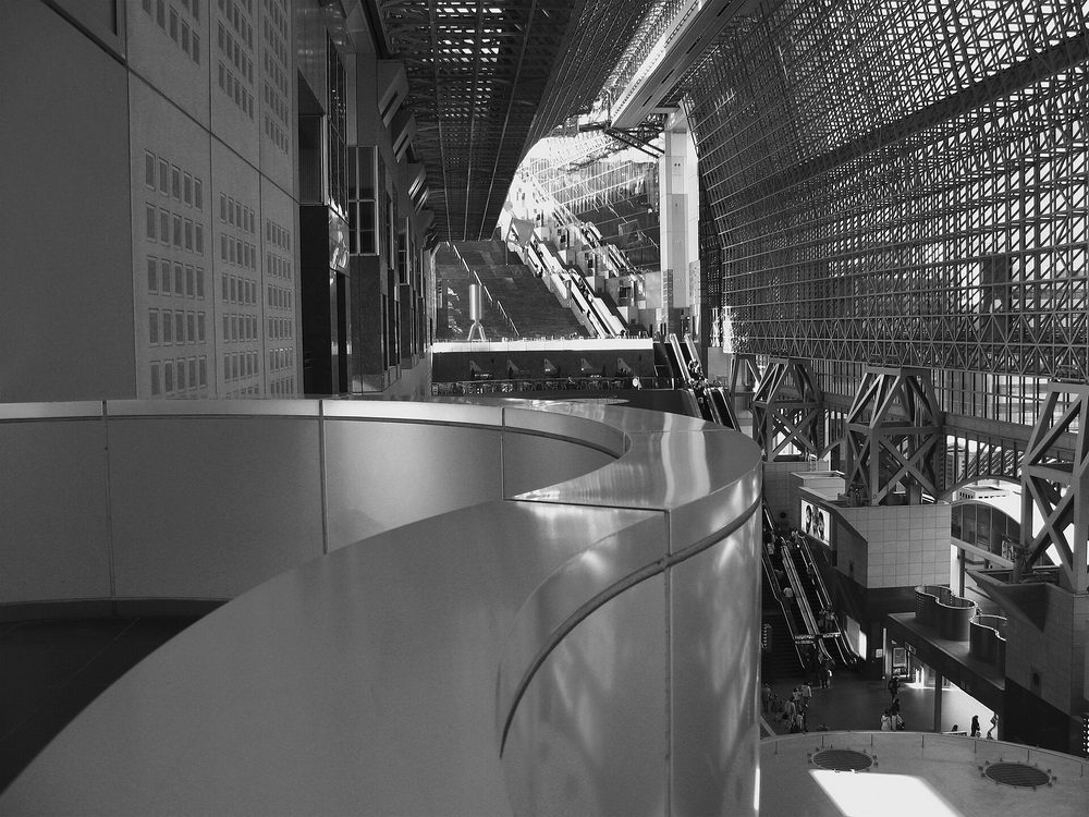 京都駅 巨大アトリウム