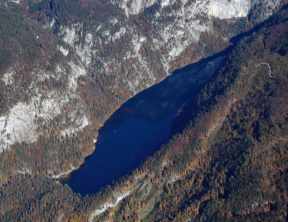 トップリッツ湖（オーストリア・アルプス）