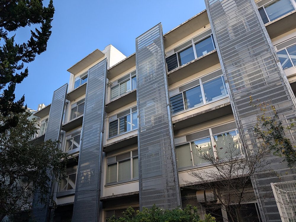 駒場キャンパスの理系棟。教養課程の1〜2年生が通う