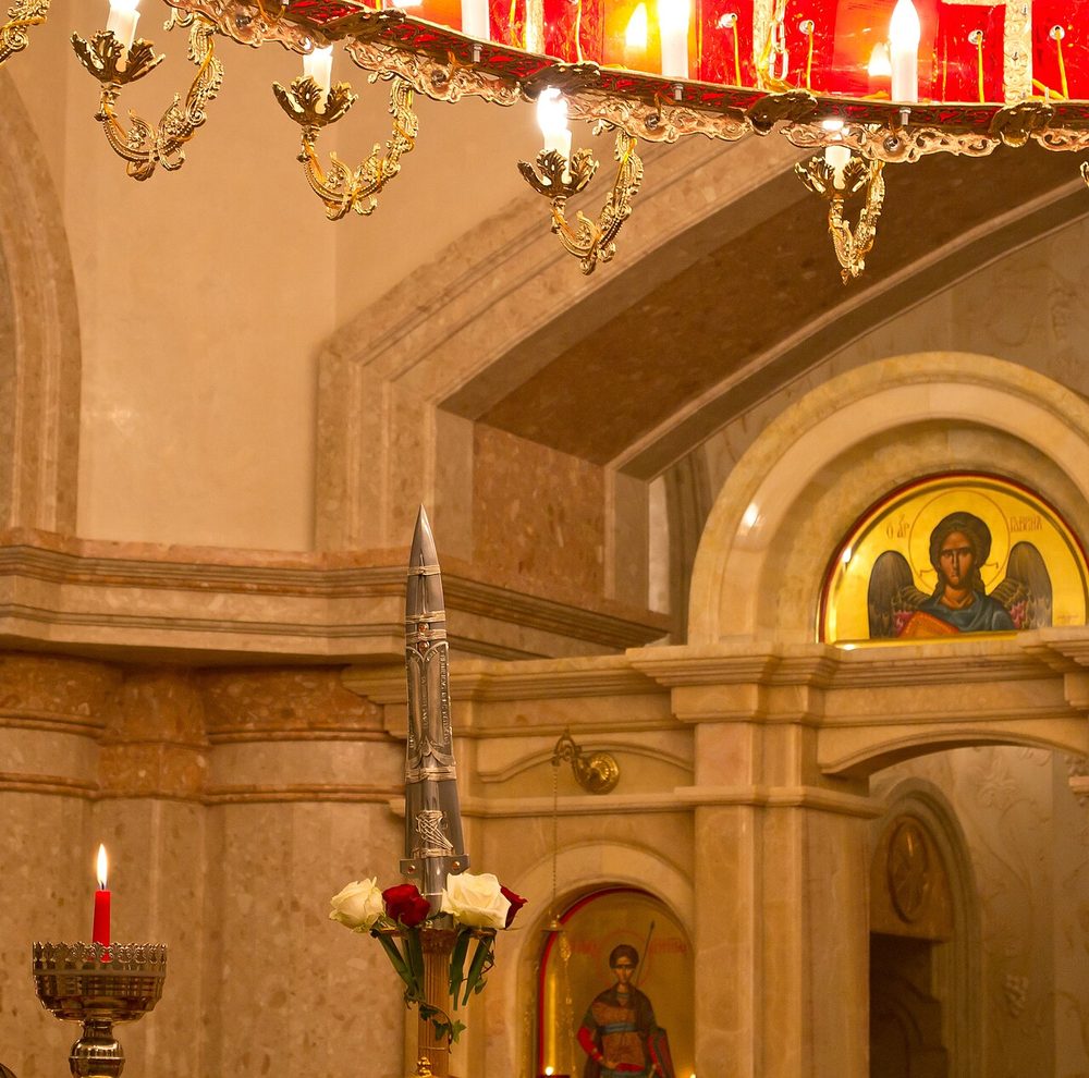 聖槍ロンギヌス——ウィーン・ホーフブルク宝物館所蔵。キリストの脇腹を刺したとされる鉄の槍先。