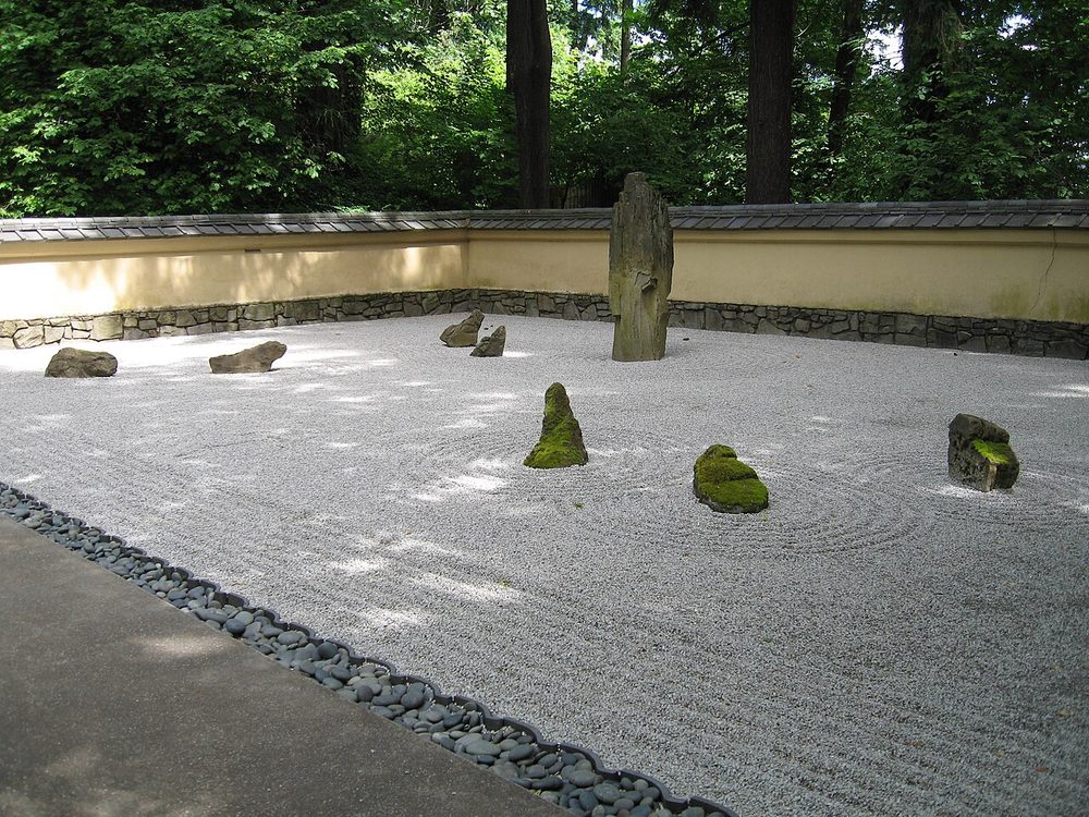 枯山水の石庭と幽玄の美