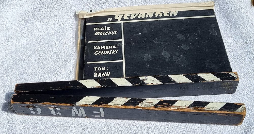 映画撮影で使うカチンコ